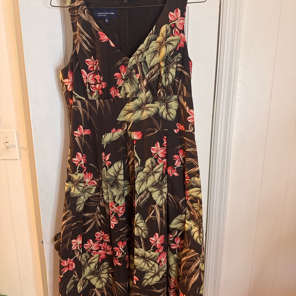 Jones New York Brown Floral V-Neck Midi Dress with Green Leaves and Pink Blooms
